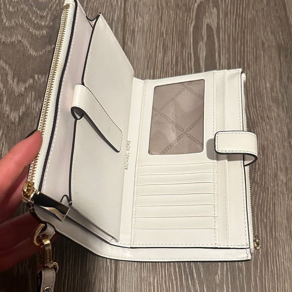 Michael Kors Cream Doubke Zip Wristlet Clutch - Picture 4 of 8